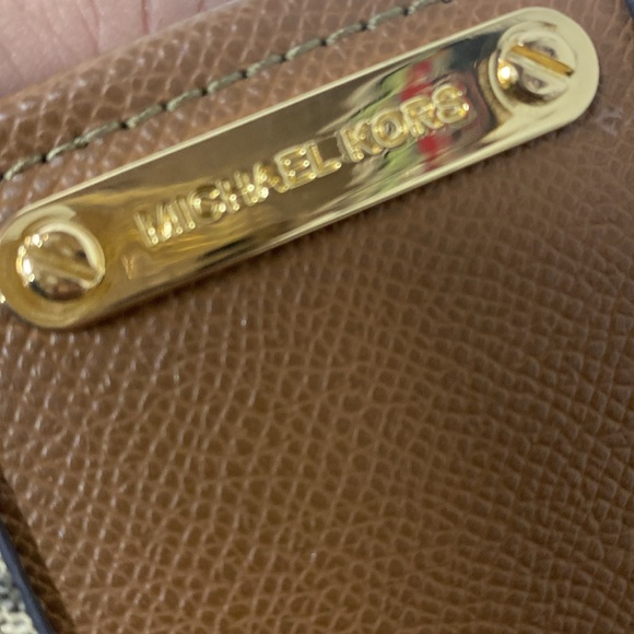 Michael Kors belt bag - Picture 5 of 7